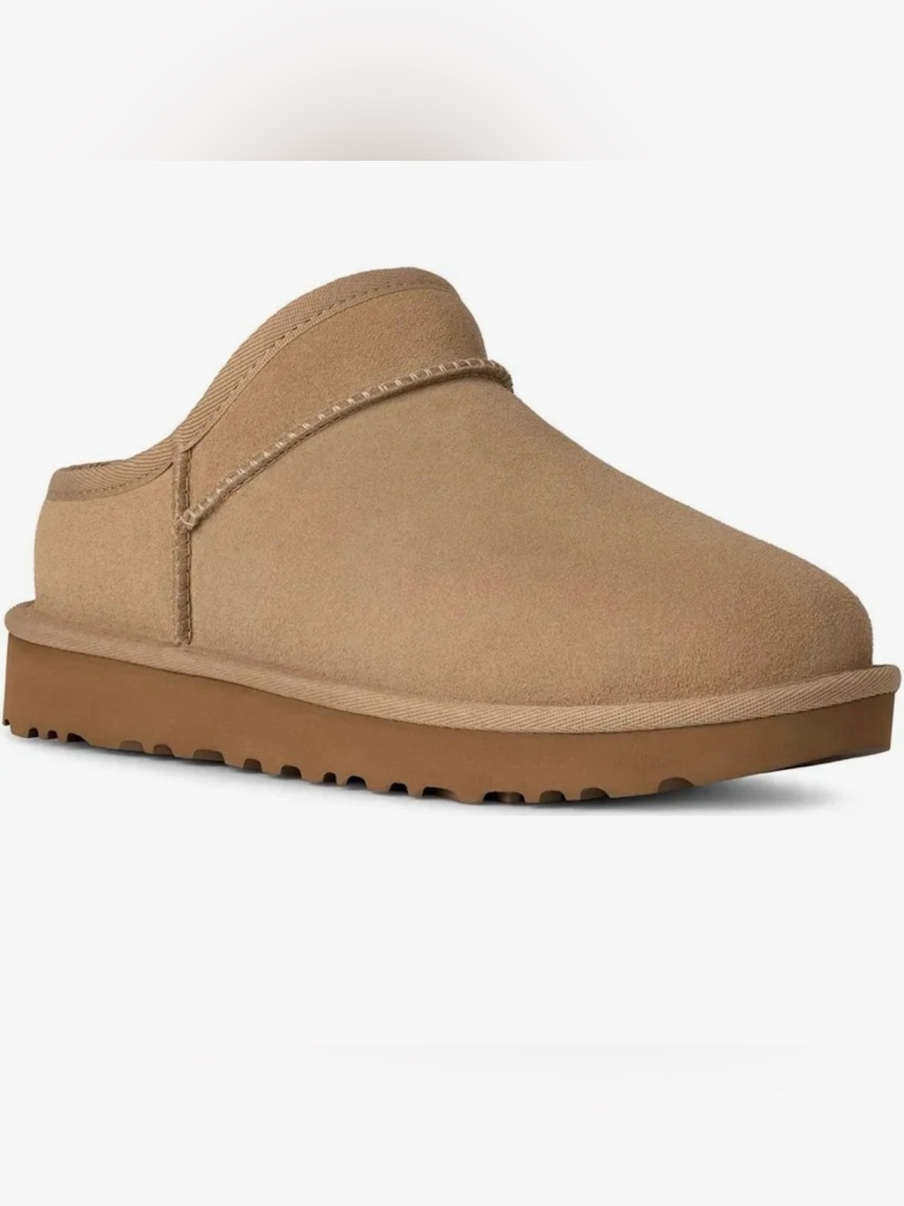NWT UGG Women’s Classic Slipper in Chestnut, Size 11
